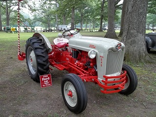 1956 Ford 640 tractor